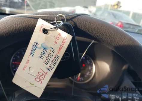 2019 Toyota Rav4 Xle из США, поврежденный, VIN JTMP1RFV1KD024256